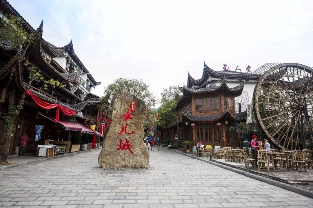 新澳门生肖走势图分析,数据评估设计_IFP50.100车载版