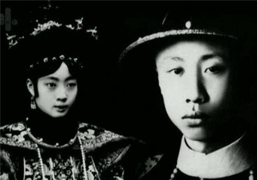 最新满族女孩名字大全及其文化与时代影响力