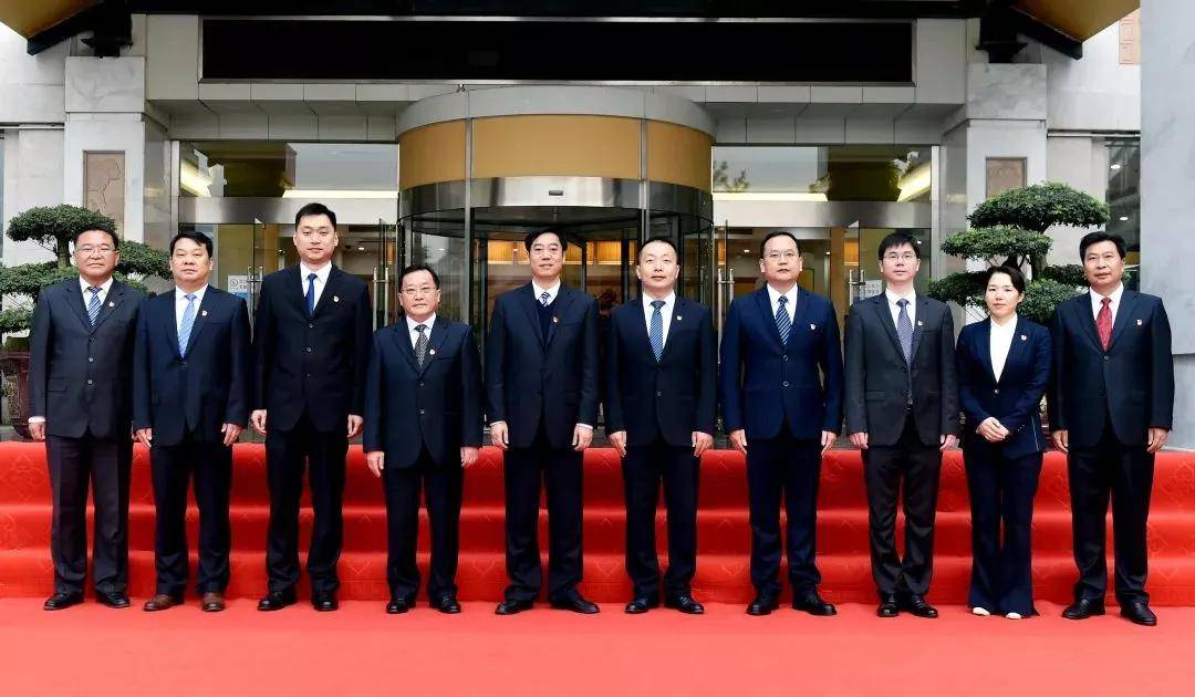 襄阳最新领导班子,襄阳新领导班子的温馨日常