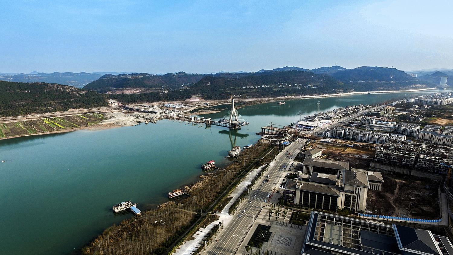 阆中四桥最新图片,桥上的友情与家的温馨展现