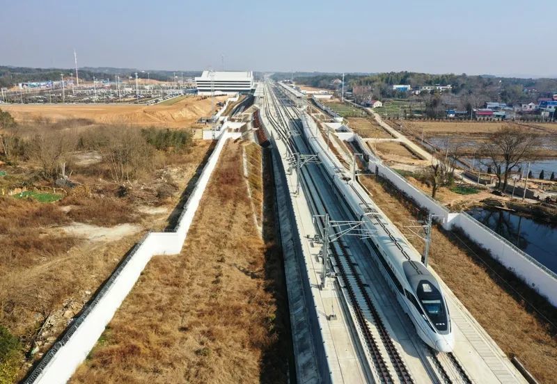 安九高铁太湖最新消息,安九高铁太湖最新消息,小巷中的独特风情与隐藏之宝