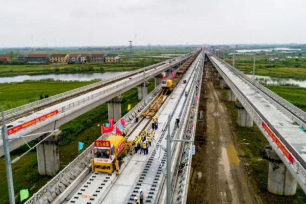 安九高铁太湖最新消息,安九高铁太湖最新消息,小巷中的独特风情与隐藏之宝