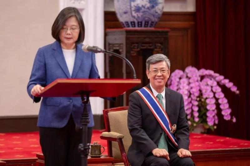 新闻今日谈最新一期与咖啡店的温馨日常故事