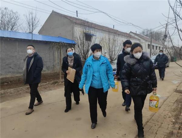 新闻今日谈最新一期与咖啡店的温馨日常故事