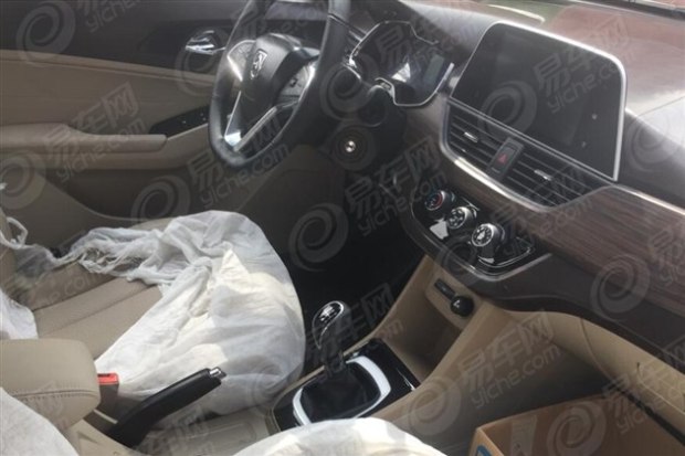 最新版宝骏310 1.5L轿车介绍与使用指南