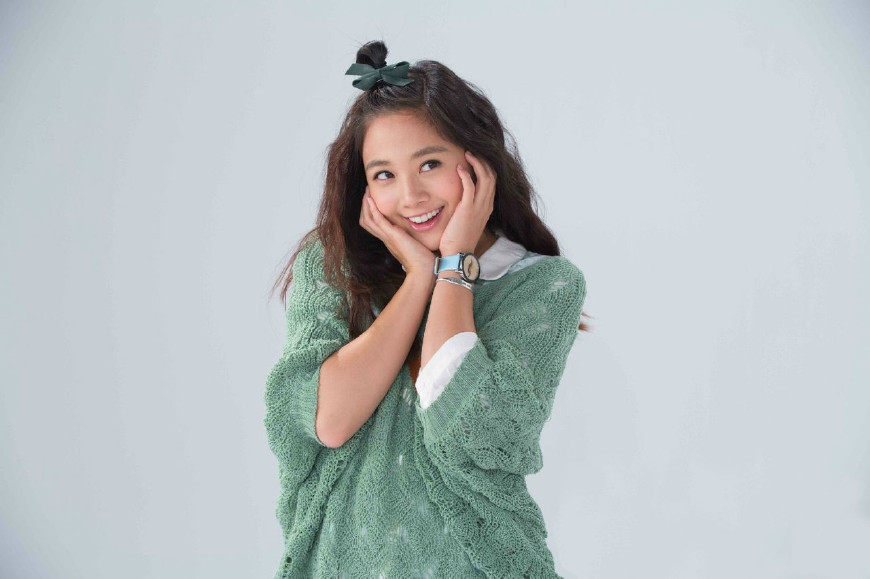 鬼鬼吴映洁短发最新风尚,温馨日常小故事