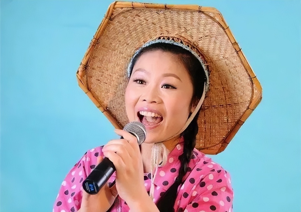 草帽姐最新歌曲视频,草帽姐最新歌曲视频,科技风潮下的音乐盛宴,体验未来生活的无限魅力