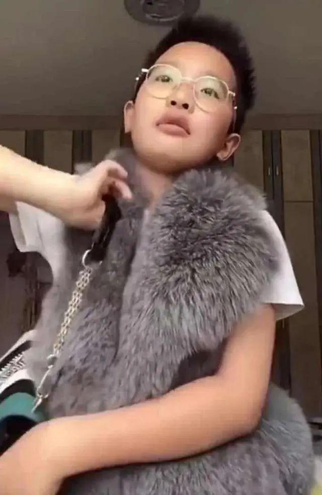 钟美美最新日常,城市童话时光