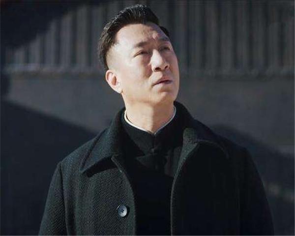 时尚风潮下的小红袄多维度解读