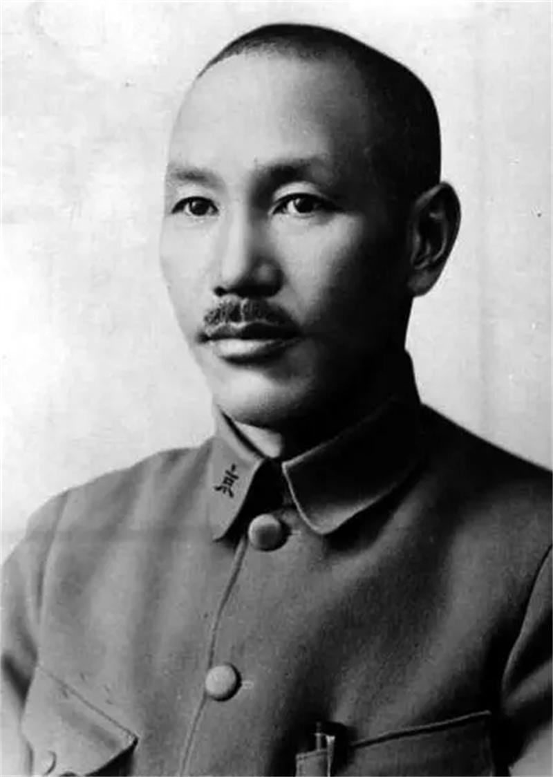 美国记者探索新闻前沿，见证时代变迁的历程