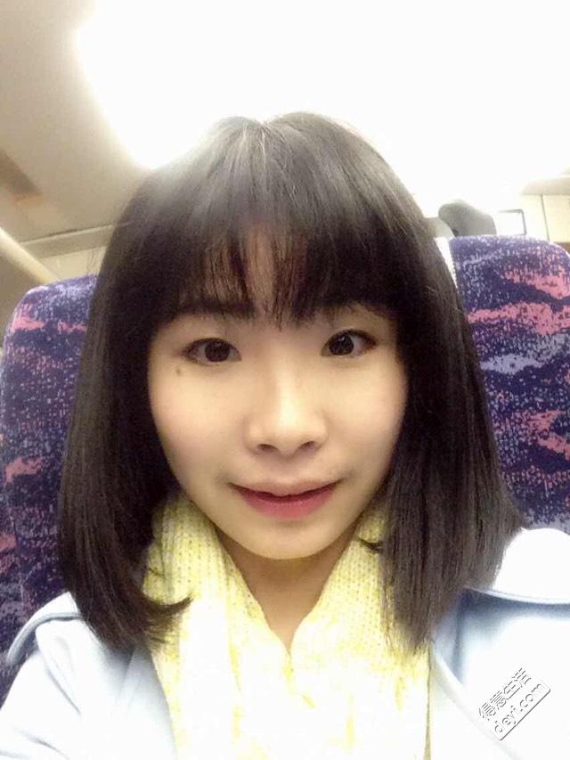 高科技产品重塑自我表达，自拍新风尚，开启全新生活体验