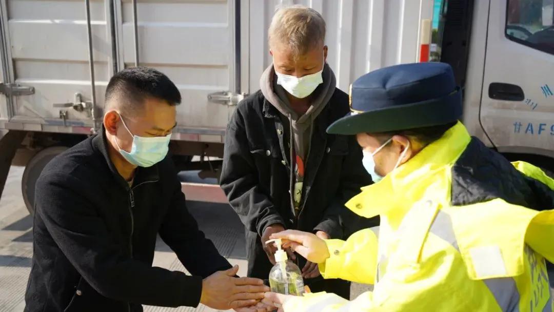 白银疫情最新动态,自然微笑与旅行魔法交织的抗疫之旅