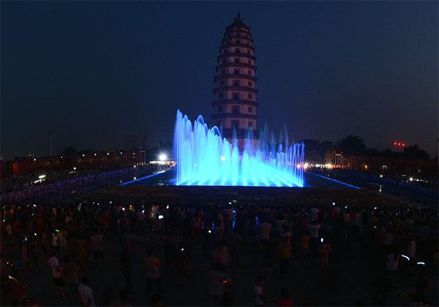 定州最新广场，城市新地标观点分析