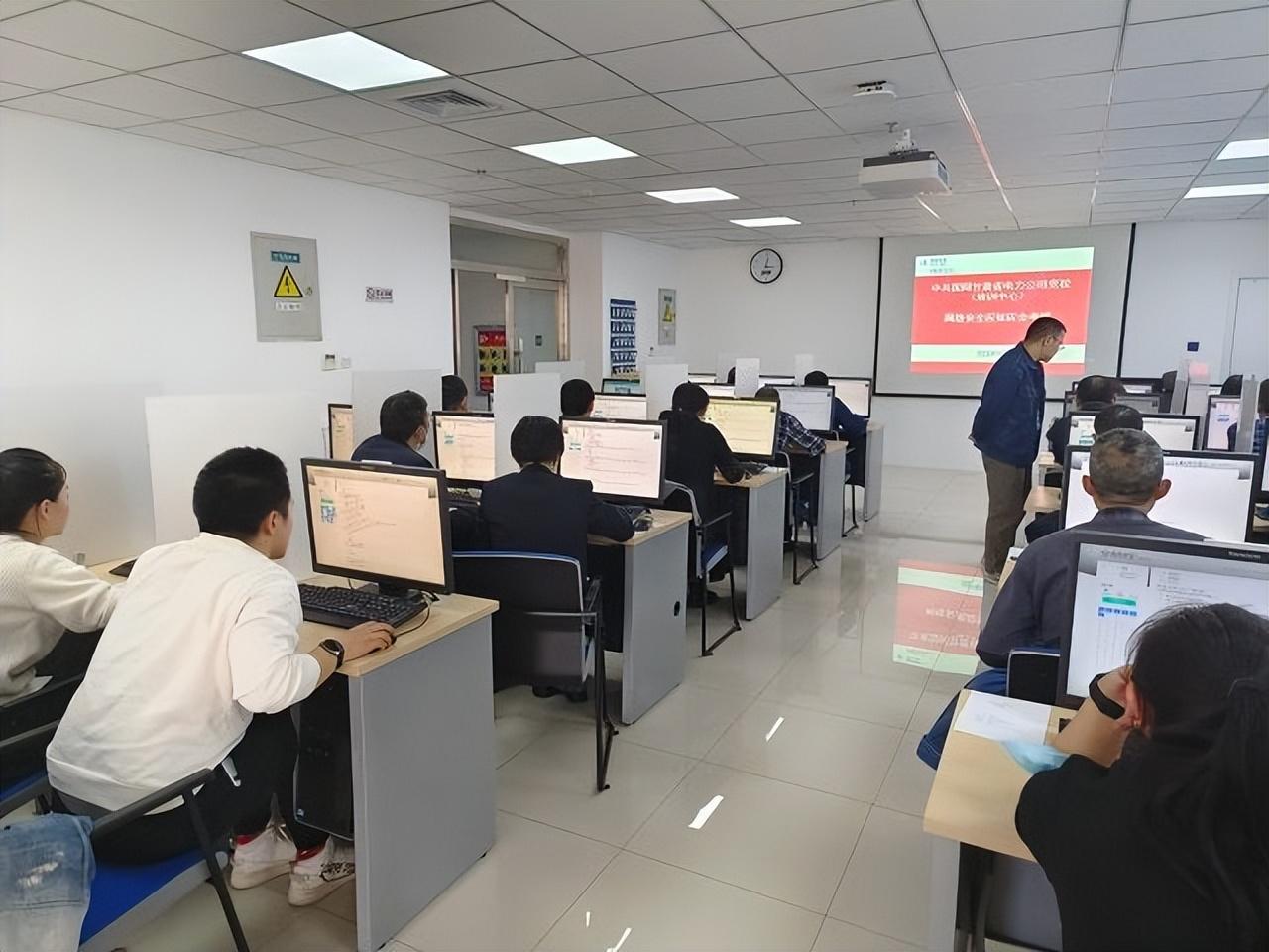 电网最新专题,电亮未来,同行成就梦想之路