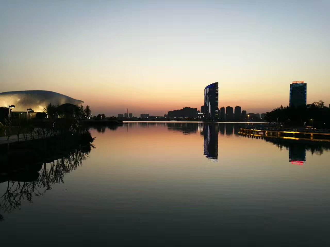 太仓天镜湖最新视频，湖畔日常趣事与真挚友情的见证