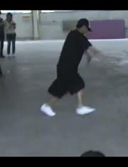 鬼步最新版震撼来袭,教程大解密,舞动魅力展现!