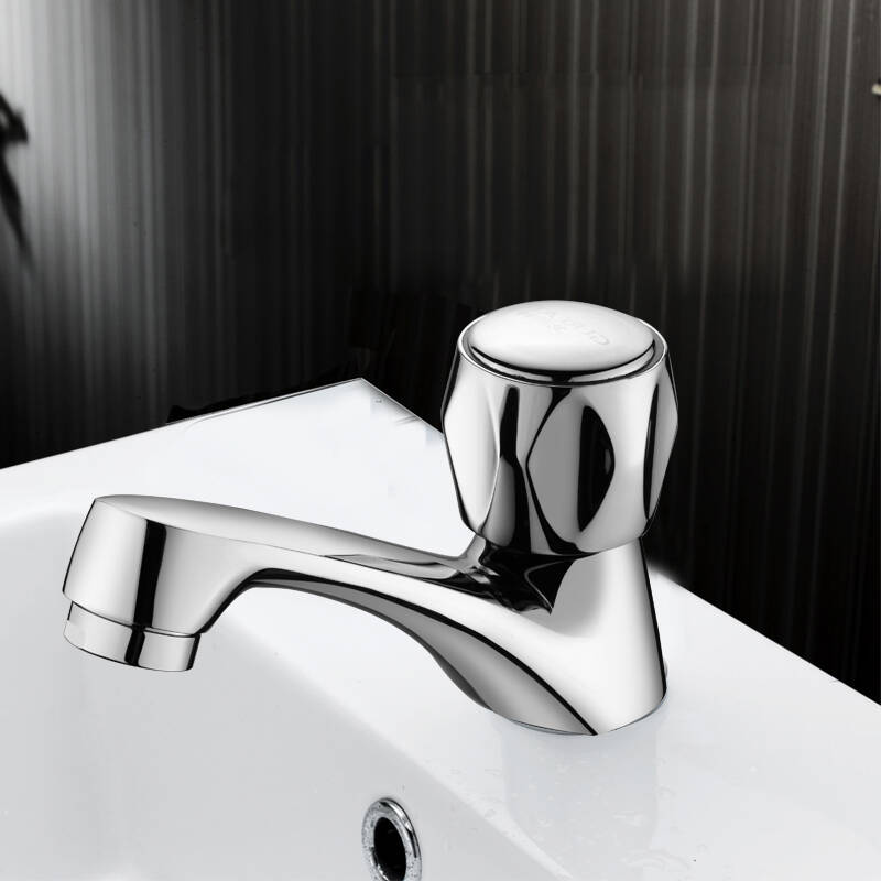 最新高科技水龙头,触摸未来生活,享受便捷体验!