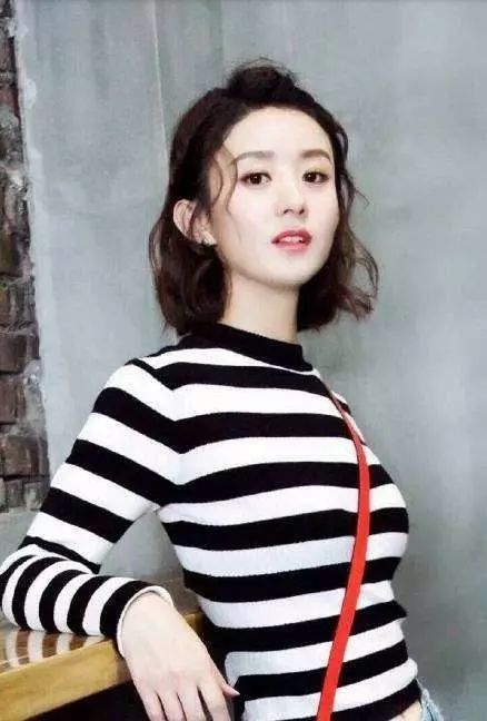 赵丽颖短发新照,自然美景中的心灵之旅之旅