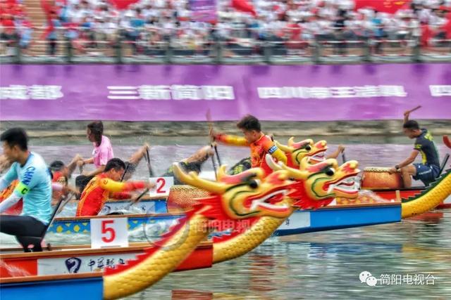 探索龙舟文化特色小店,龙舟比赛的英语表达与小巷中的龙舟风情