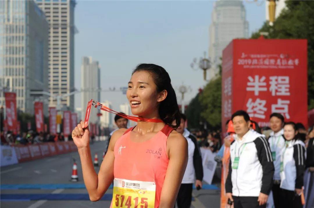 临沂马拉松比赛,临沂马拉松比赛——探寻小巷中的独特风味