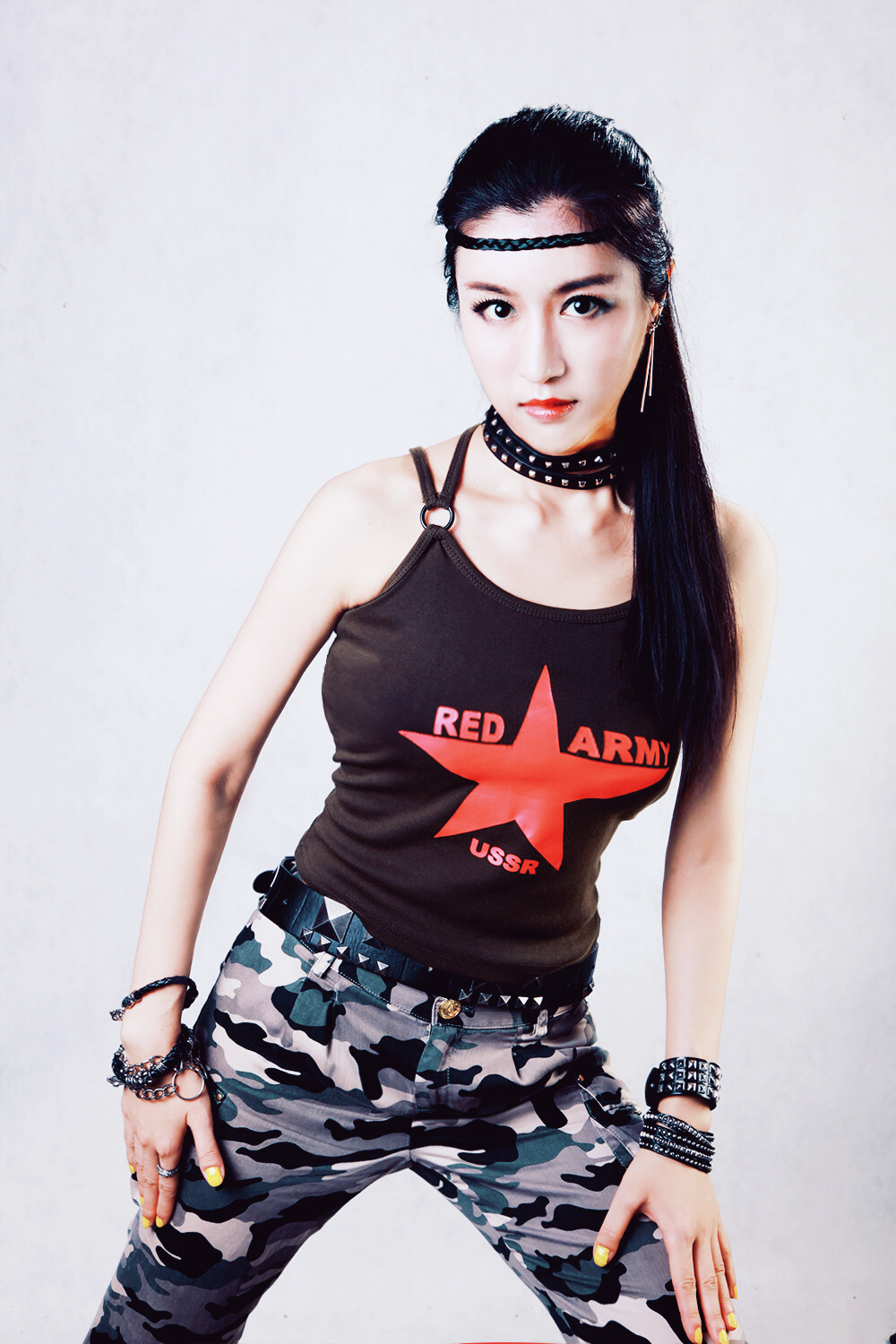 金子晴演员的心灵与自然的完美之旅