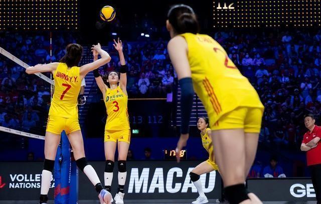 澳门六和彩资料查询2024‘年免,专业数据解释设想_IJB50.358服务器版