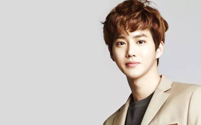 金俊勉最新图片,时代之星的光芒闪耀风采