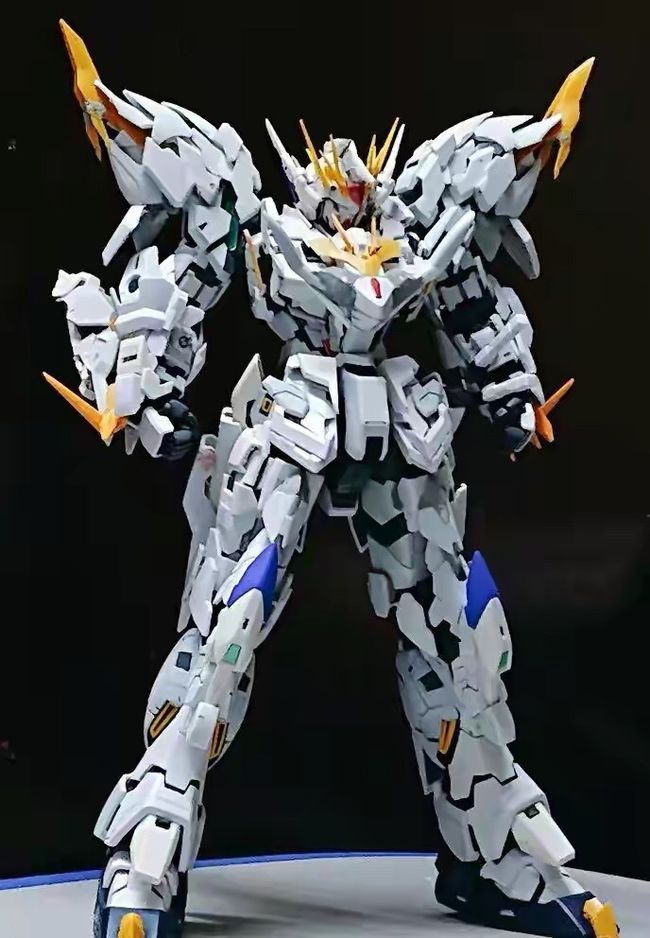 2024最新高达模型重塑未来梦想,科技巨献的梦幻之作