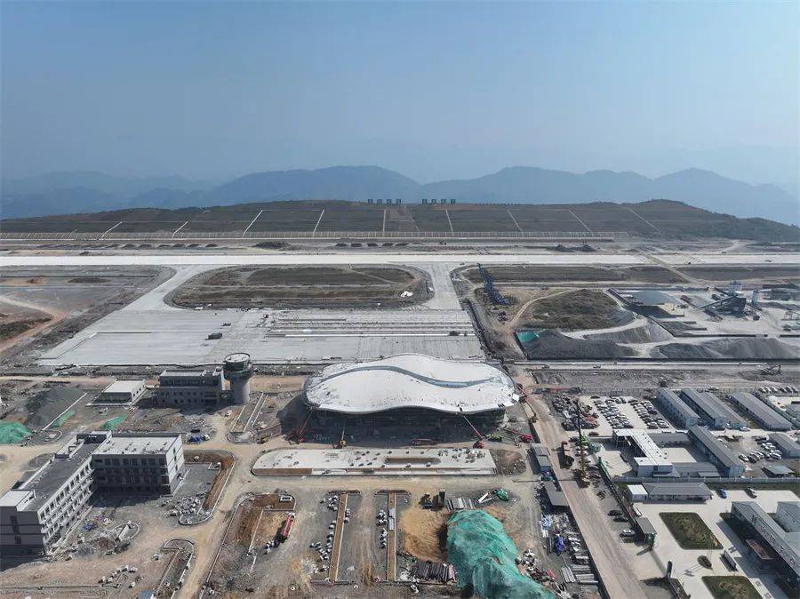 正安机场最新进展、挑战及前景展望，最新动态概览