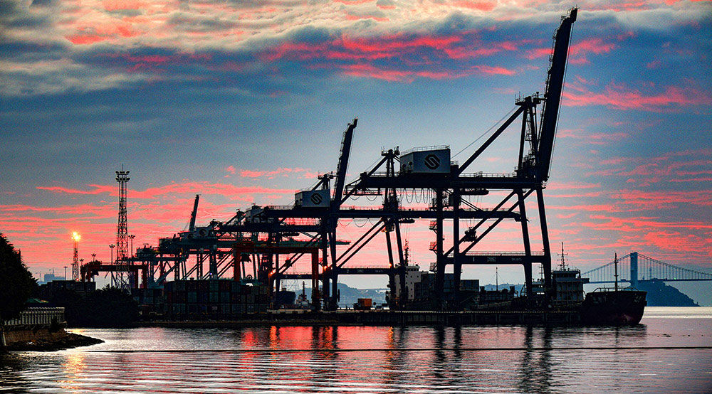 汕头港务集团，科技引领革新，打造智能航运新时代