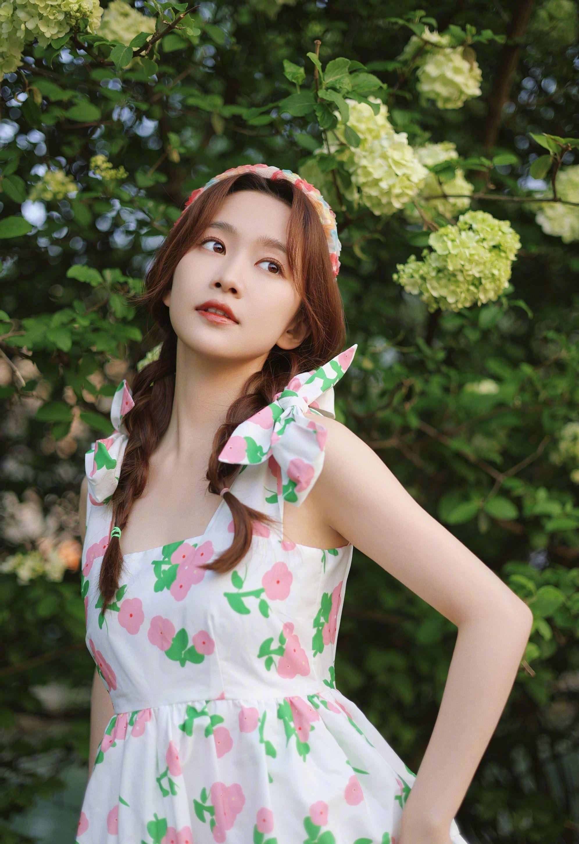 刘美含最新图片,魅力展现与个人观点赏析