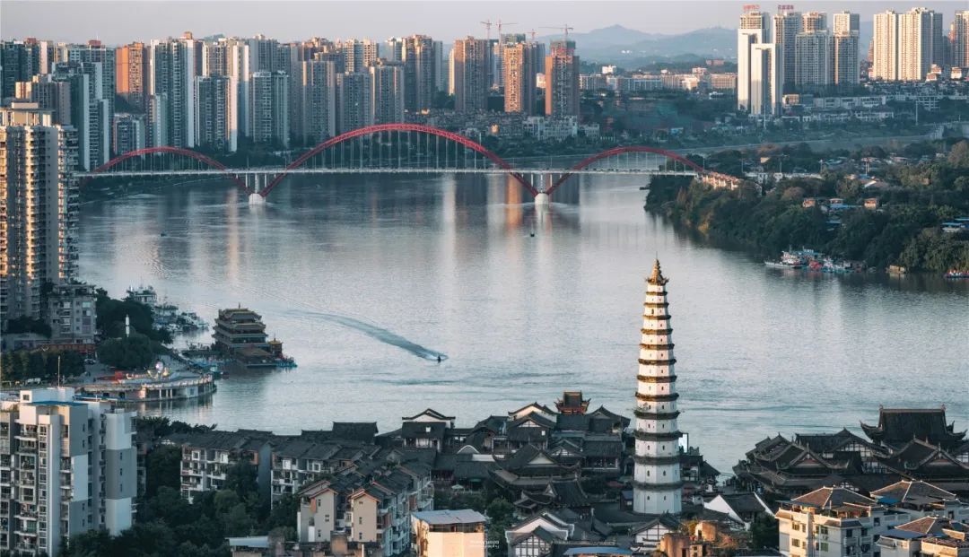 重庆合川,城市新貌蓬勃发展