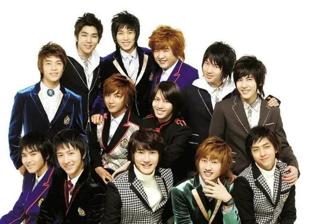 EXO团体最新照,回溯历程与深远影响