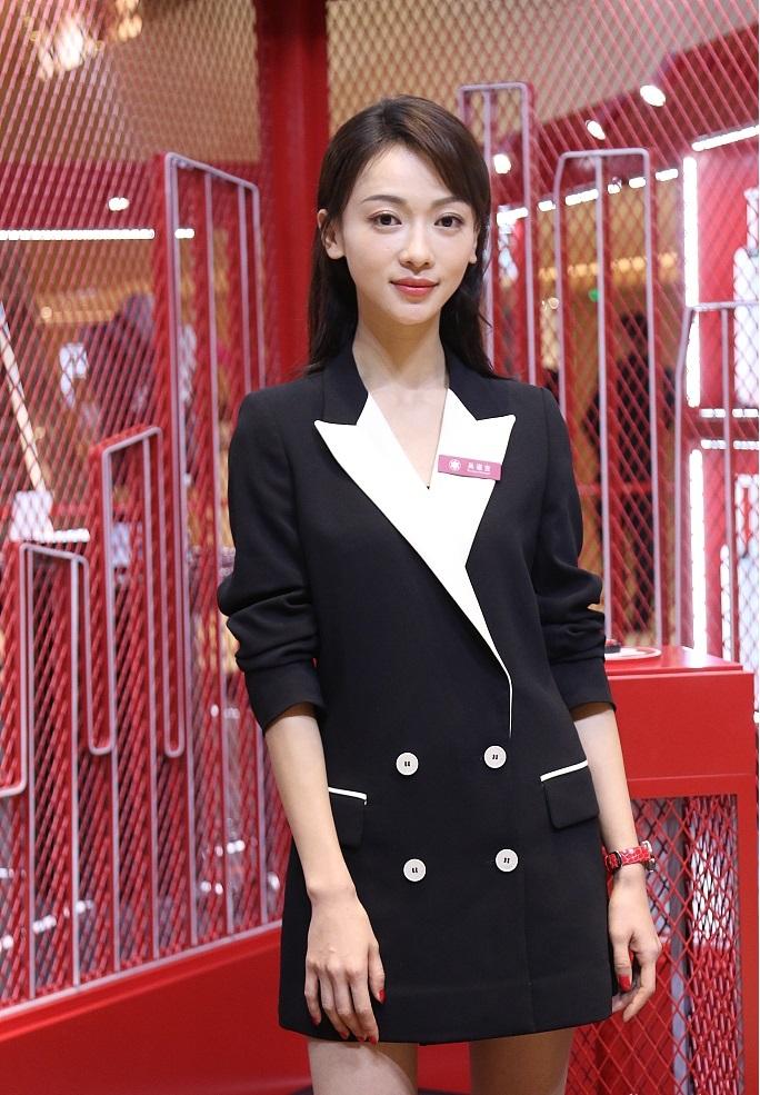 最新任你日视频,最新任你日视频带你探索小巷中的隐藏宝藏——一家特色小店的故事