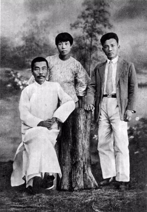 最新任你日视频,最新任你日视频带你探索小巷中的隐藏宝藏——一家特色小店的故事