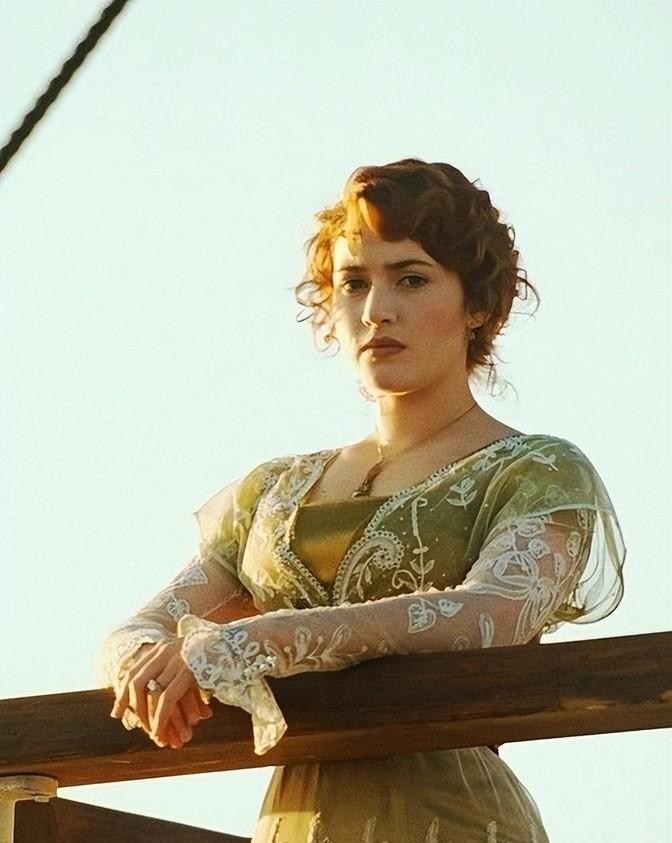 揭秘明星腋毛背后的故事🌟